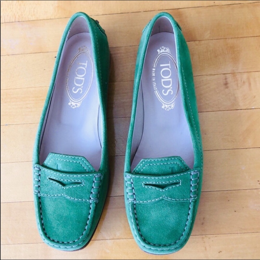 Tod’s Suede Green Satin Lined Loafers Moccasins